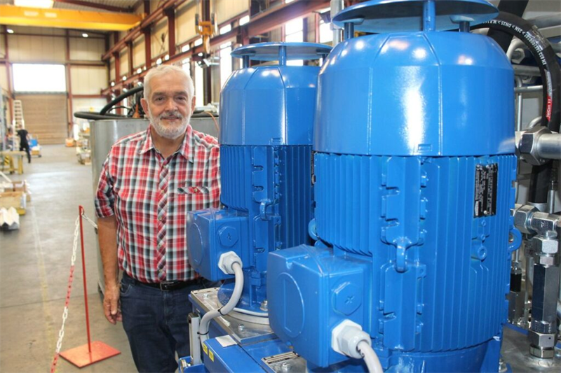 在同一家公司堅守半世紀 —— 哈特維?！ど釥柕碌穆殘鰝髌? title=